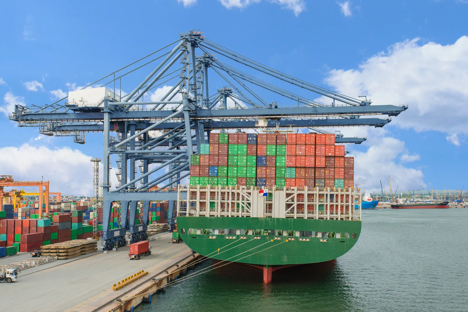 Attorneys Larry & Jeremy Secure Settlement for Freight Forwarder in Shanghai Mul